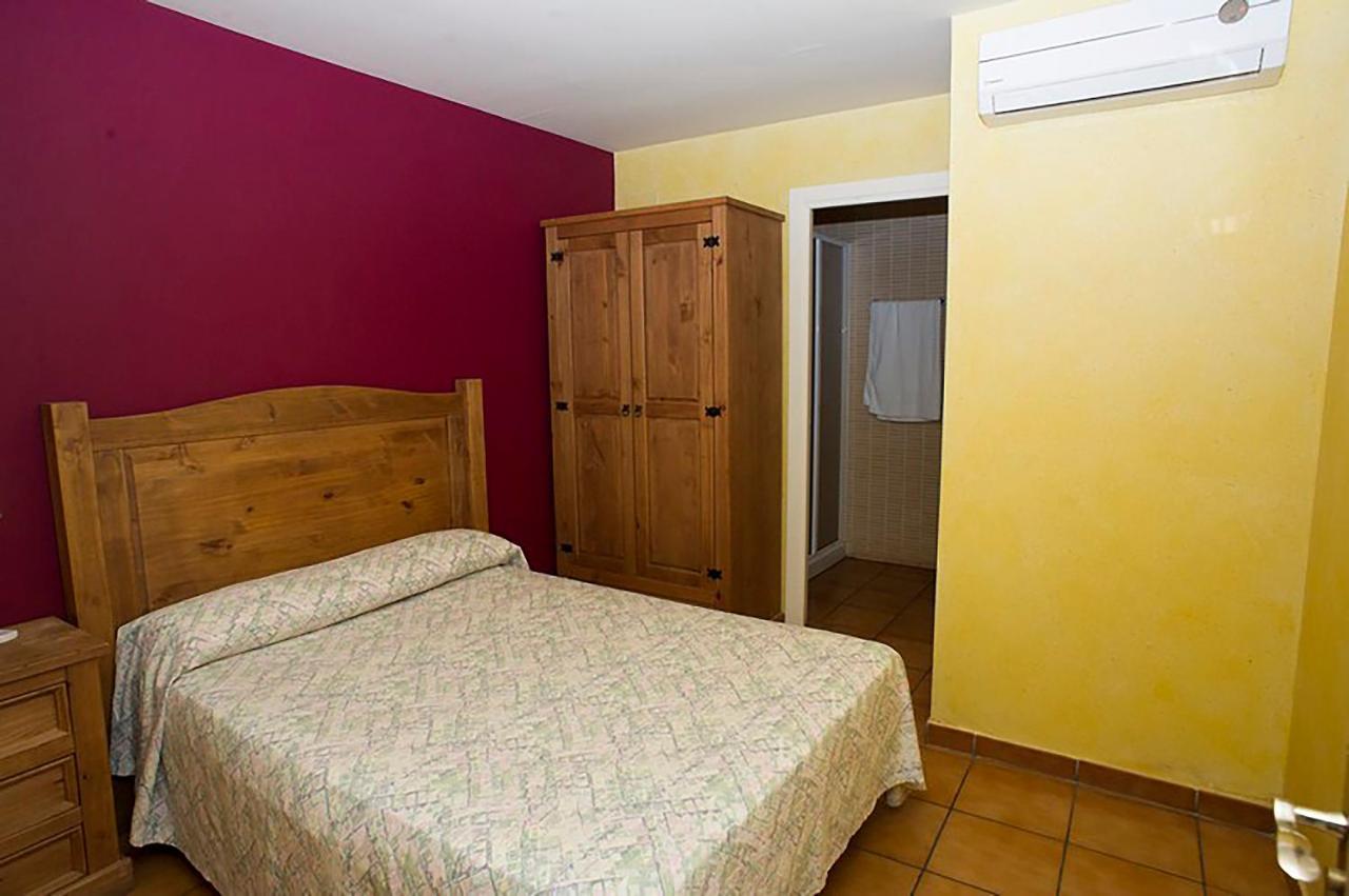 טלברה דה לה ריינה Hostal Velarde מראה חיצוני תמונה