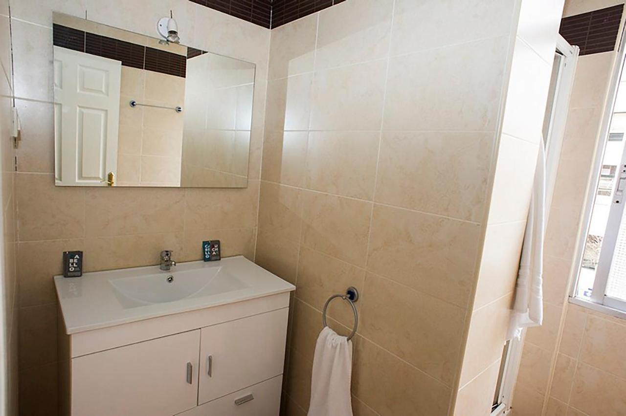 טלברה דה לה ריינה Hostal Velarde מראה חיצוני תמונה